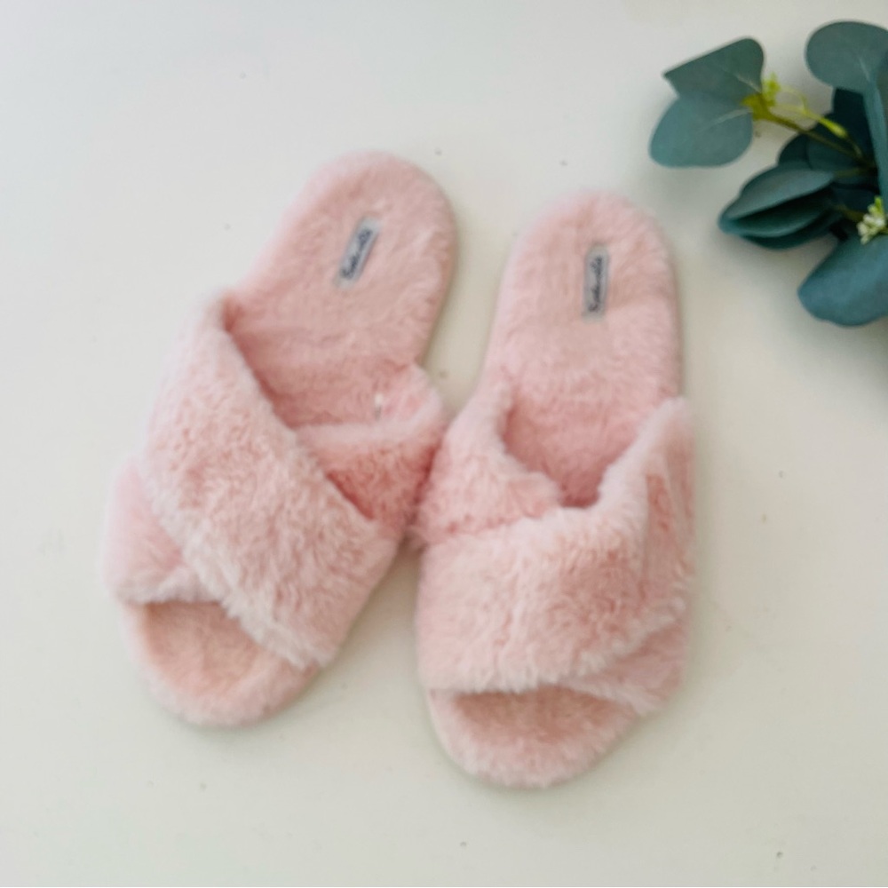 Splendid Faux Fur Slippers - Picture 2 of 5